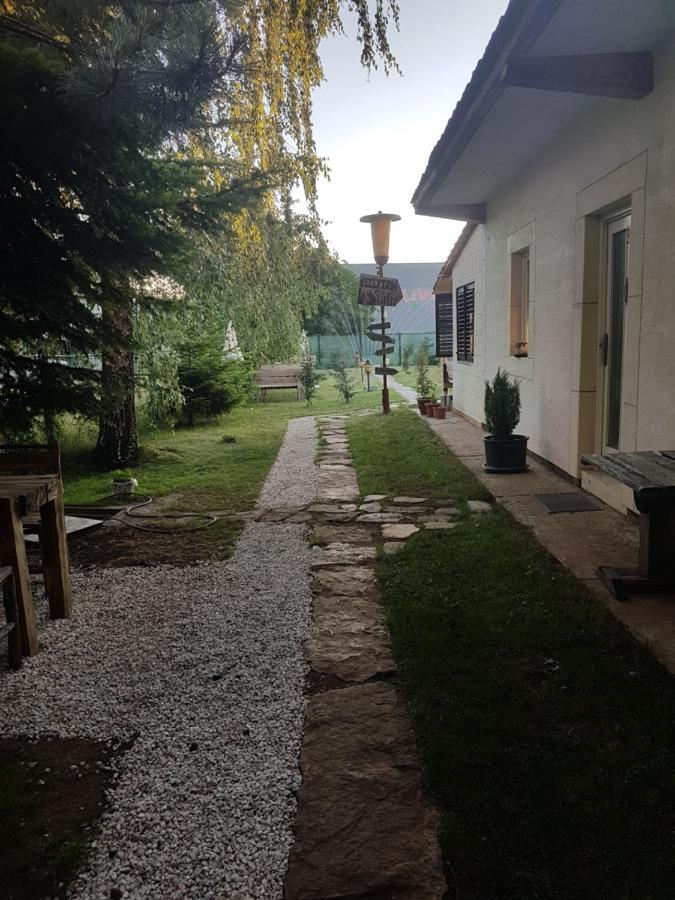 Belette Apartments & Park Niksic Exterior foto